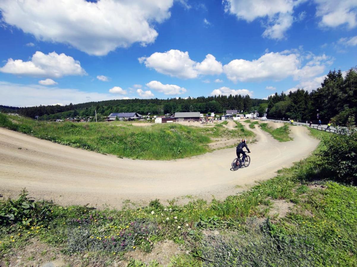 StayCozy Bike&Ski Apartments, free WIFI, Netflix, Erdgeschoss Winterberg Exterior foto