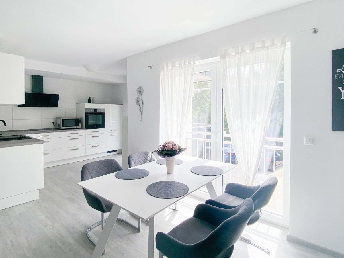 StayCozy Bike&Ski Apartments, free WIFI, Netflix, Erdgeschoss Winterberg Exterior foto